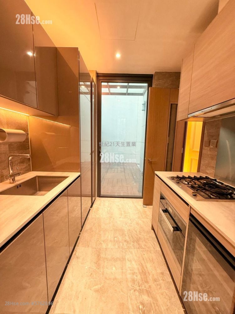 THE CARMEL 售盘 4 房 , 3 浴室 1,089 平方尺