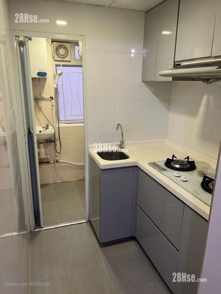 村屋 租盘 2 房 , 1 浴室