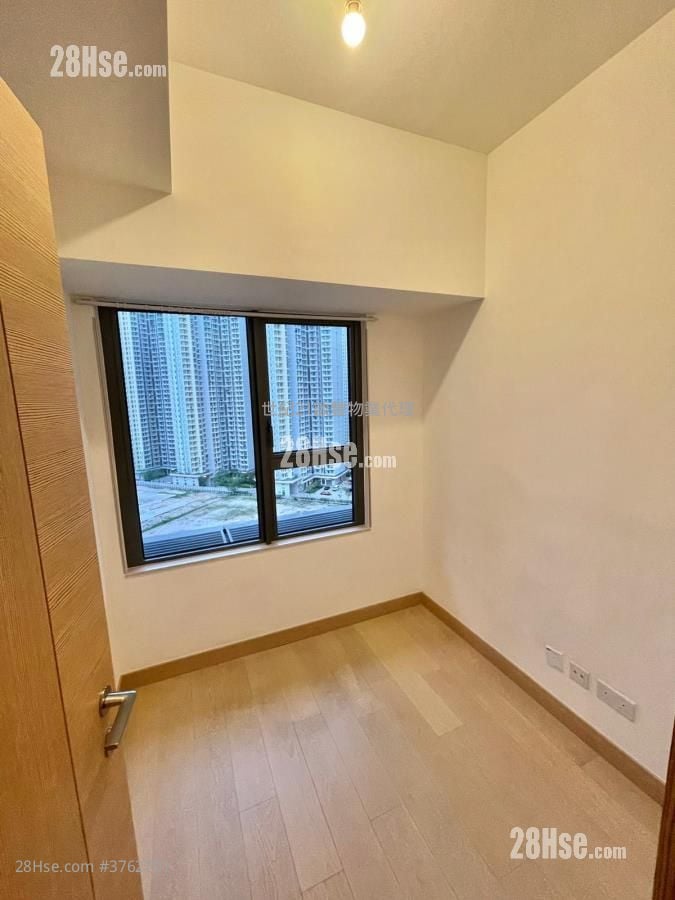 Victoria Skye Sell 2 Bedrooms , 2 Bathrooms 460 ft²