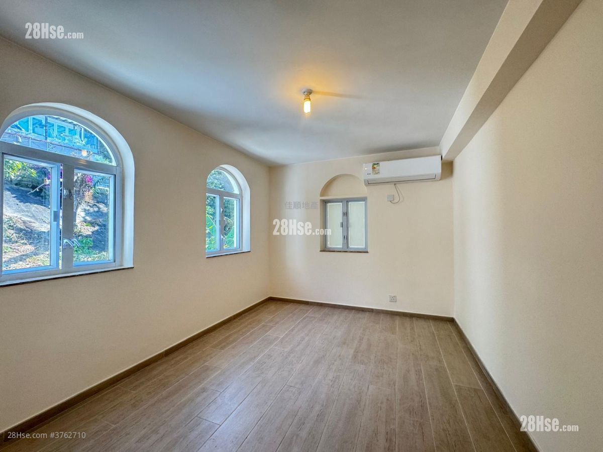 村屋 售盘 4 房 , 2 浴室