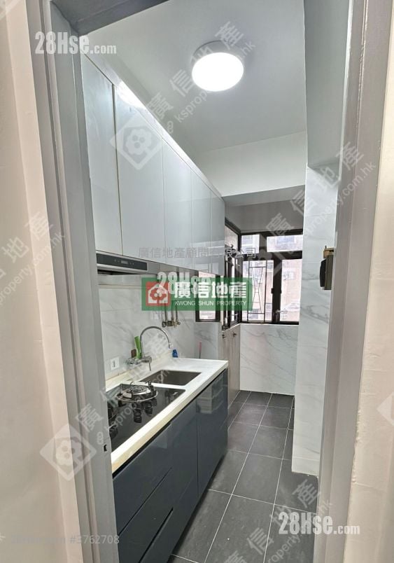 Tak Fu Building Sell 1 Bedroom , 1 Bathroom 282 ft²