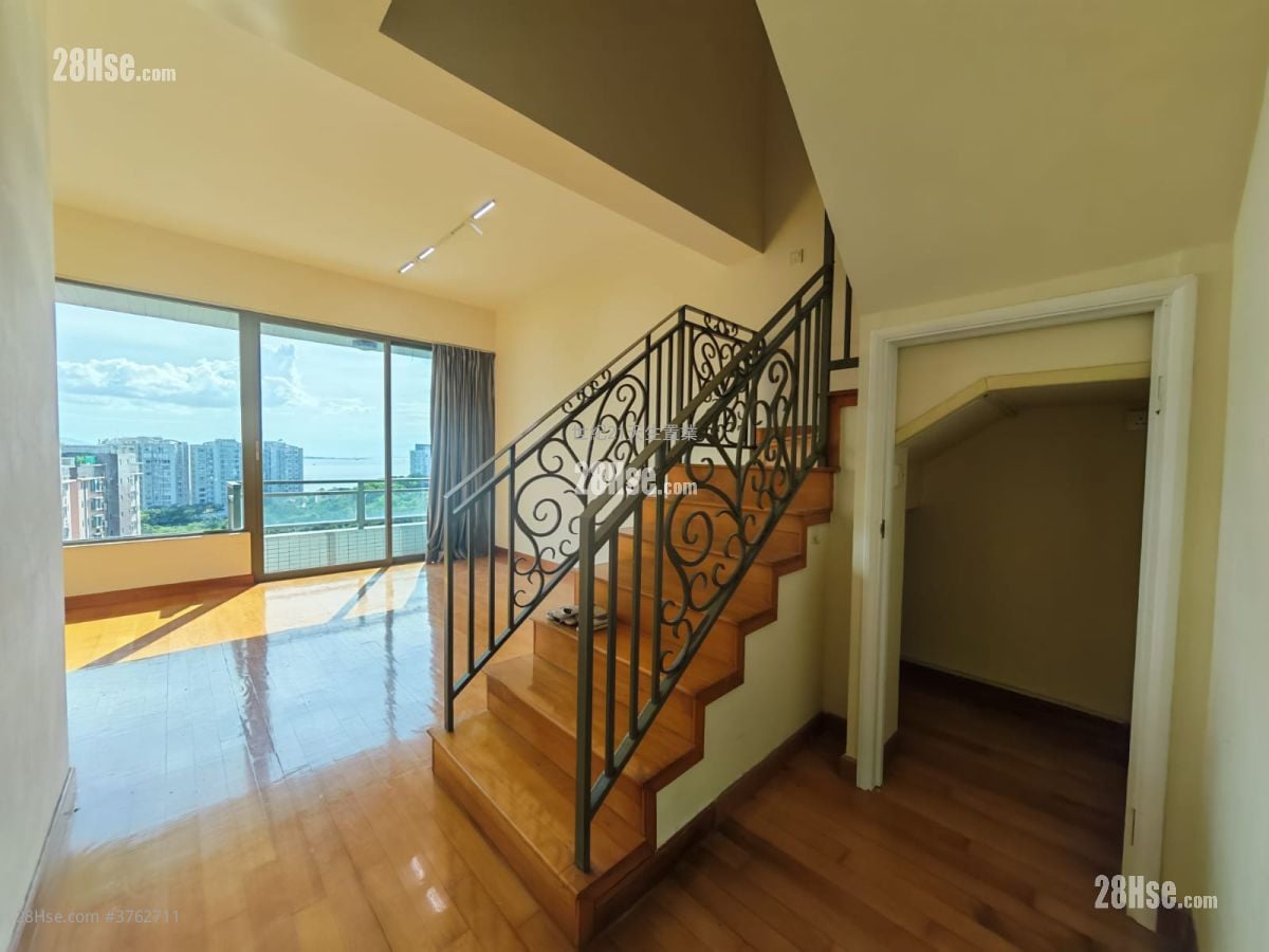 The Aegean Sell 3 Bedrooms , 2 Bathrooms 1,067 ft²