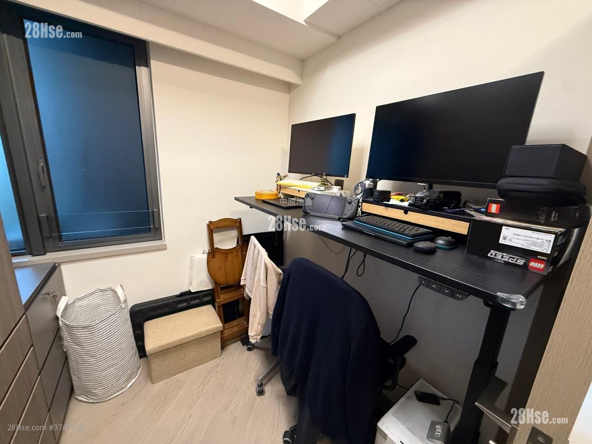 Silicon Hill Sell 1 Bedroom , 1 Bathroom 382 ft²