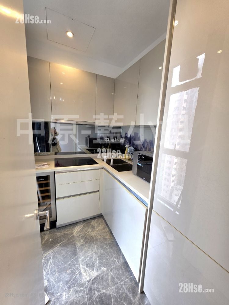 The Warren Sell 2 Bedrooms , 1 Bathroom 612 ft²