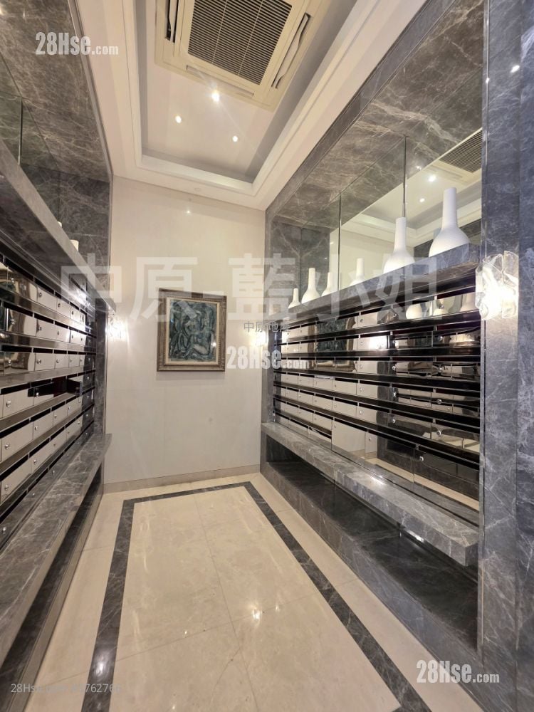 The Warren Sell 2 Bedrooms , 1 Bathroom 612 ft²