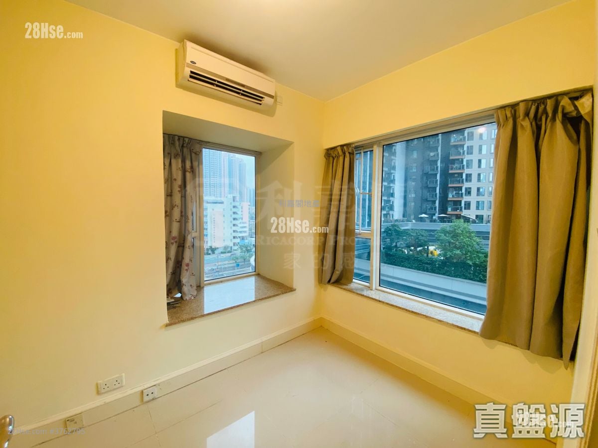 Central Park Towers Sell 2 Bedrooms , 1 Bathroom 502 ft²