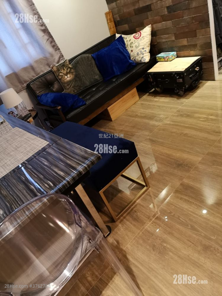 Wah Fat Mansion Sell 1 Bedroom , 1 Bathroom 326 ft²