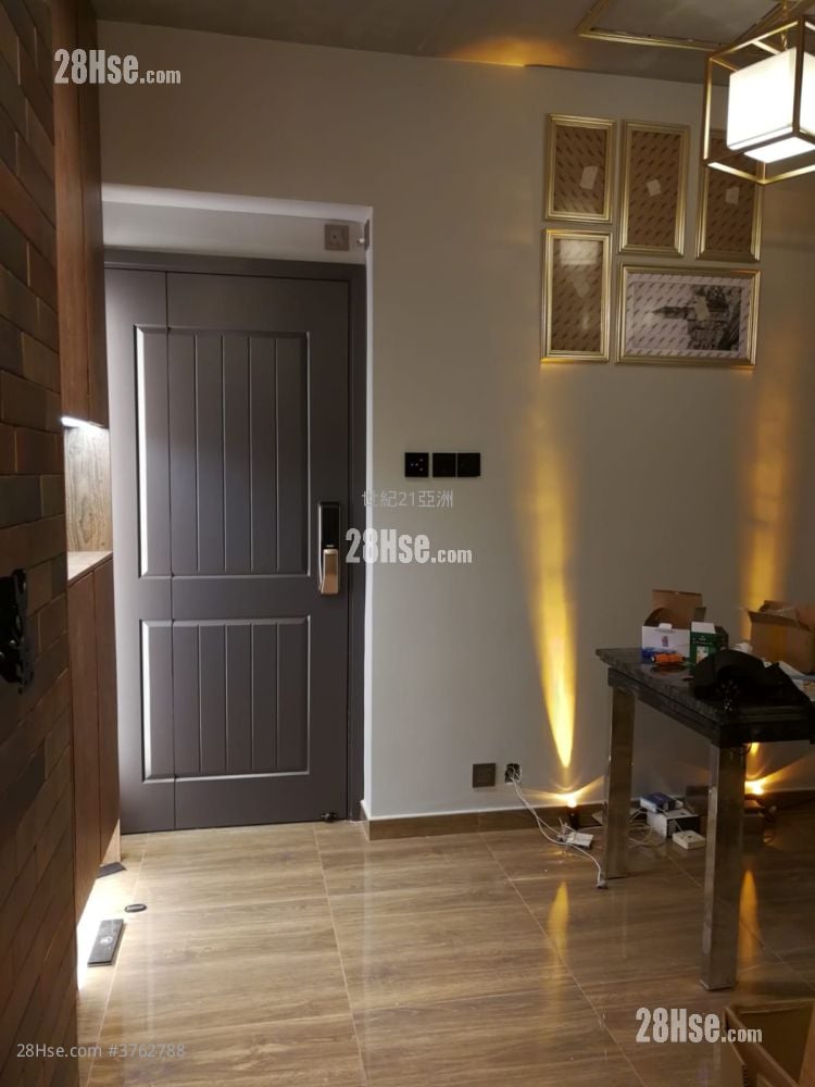Wah Fat Mansion Sell 1 Bedroom , 1 Bathroom 326 ft²
