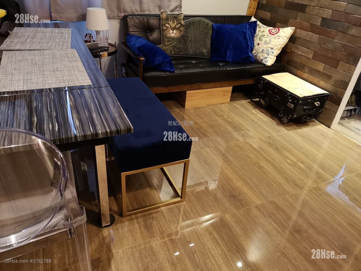 Wah Fat Mansion Sell 1 Bedroom , 1 Bathroom 326 ft²