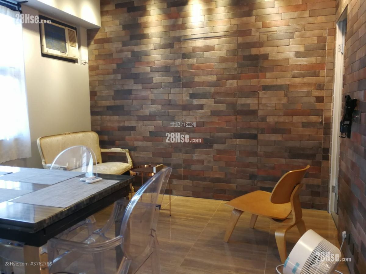 Wah Fat Mansion Sell 1 Bedroom , 1 Bathroom 326 ft²