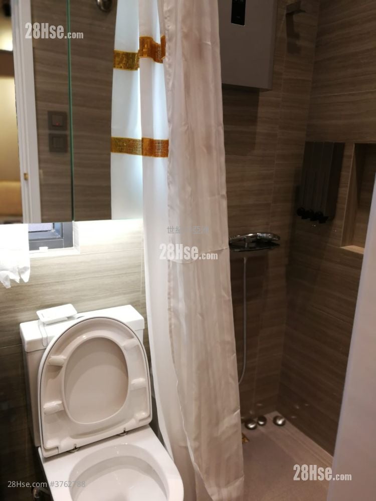 Wah Fat Mansion Sell 1 Bedroom , 1 Bathroom 326 ft²