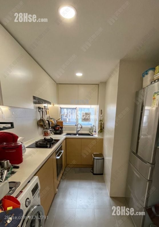 Ka On Garden Sell 3 Bedrooms , 2 Bathrooms 802 ft²