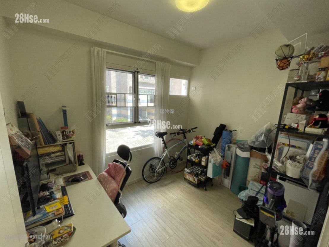 Ka On Garden Sell 3 Bedrooms , 2 Bathrooms 802 ft²