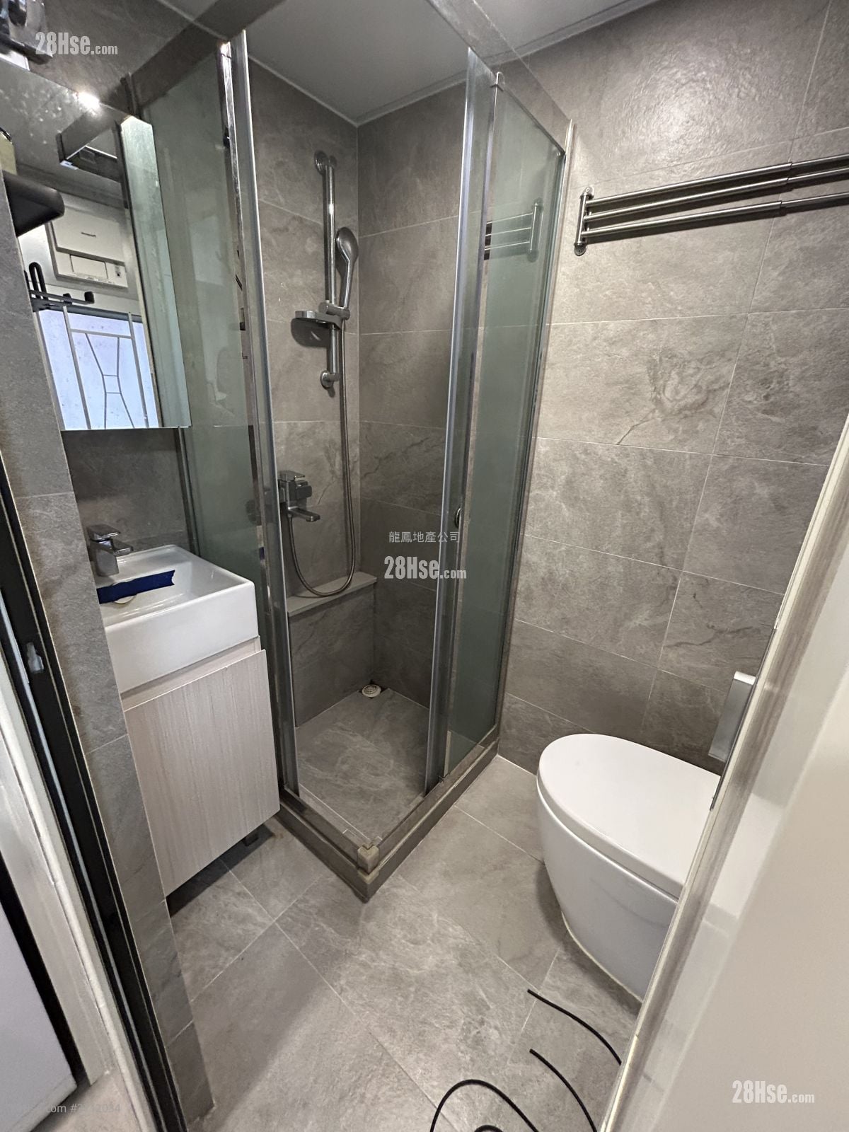 长兴大厦 售盘 1 房 , 1 浴室 210 平方尺