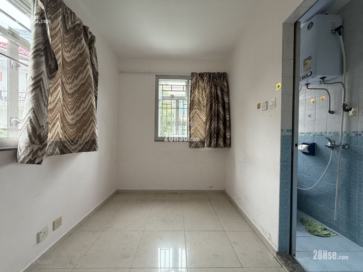 Village Sell 3 Bedrooms , 2 Bathrooms 700 ft²