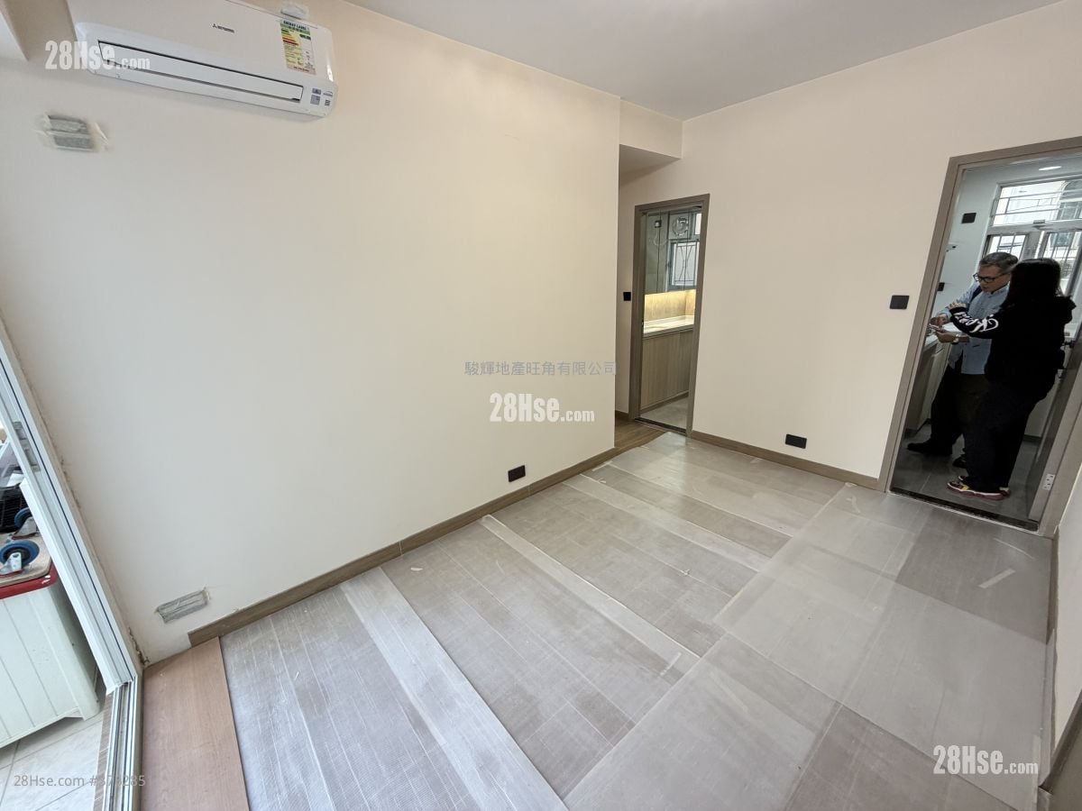 Yen Yee Mansion Sell 2 Bedrooms , 1 Bathroom 381 ft²