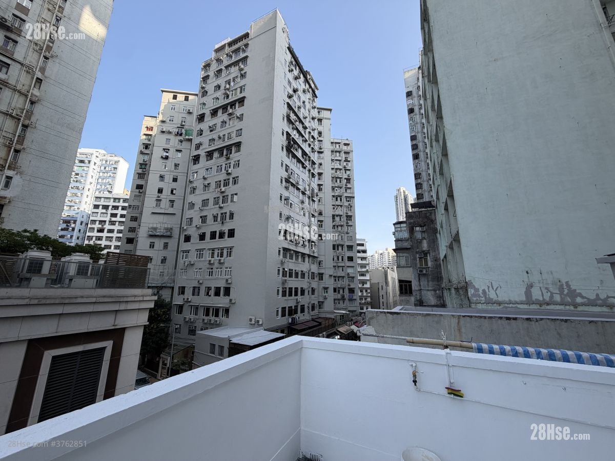 Yen Yee Mansion Sell 2 Bedrooms , 1 Bathroom 381 ft²