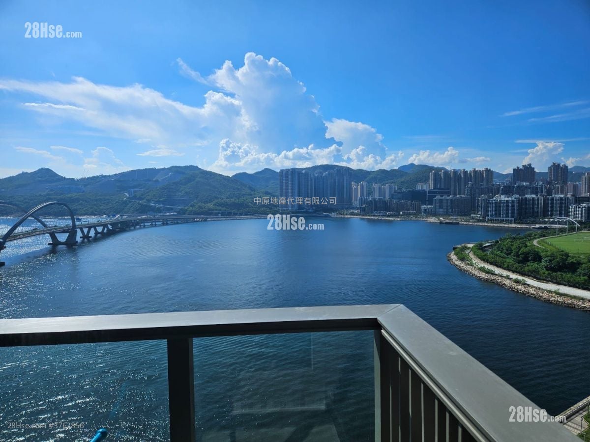 Sea To Sky Sell 3 Bedrooms , 2 Bathrooms 743 ft²
