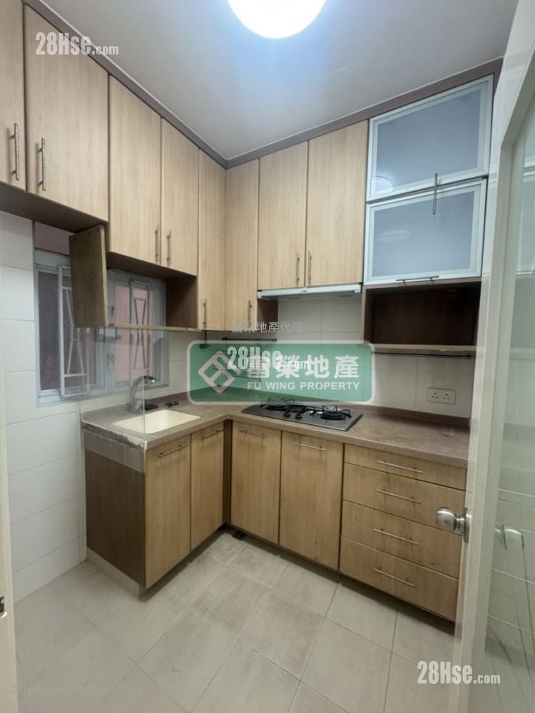 Oscar Court Sell 3 Bedrooms , 1 Bathroom 540 ft²