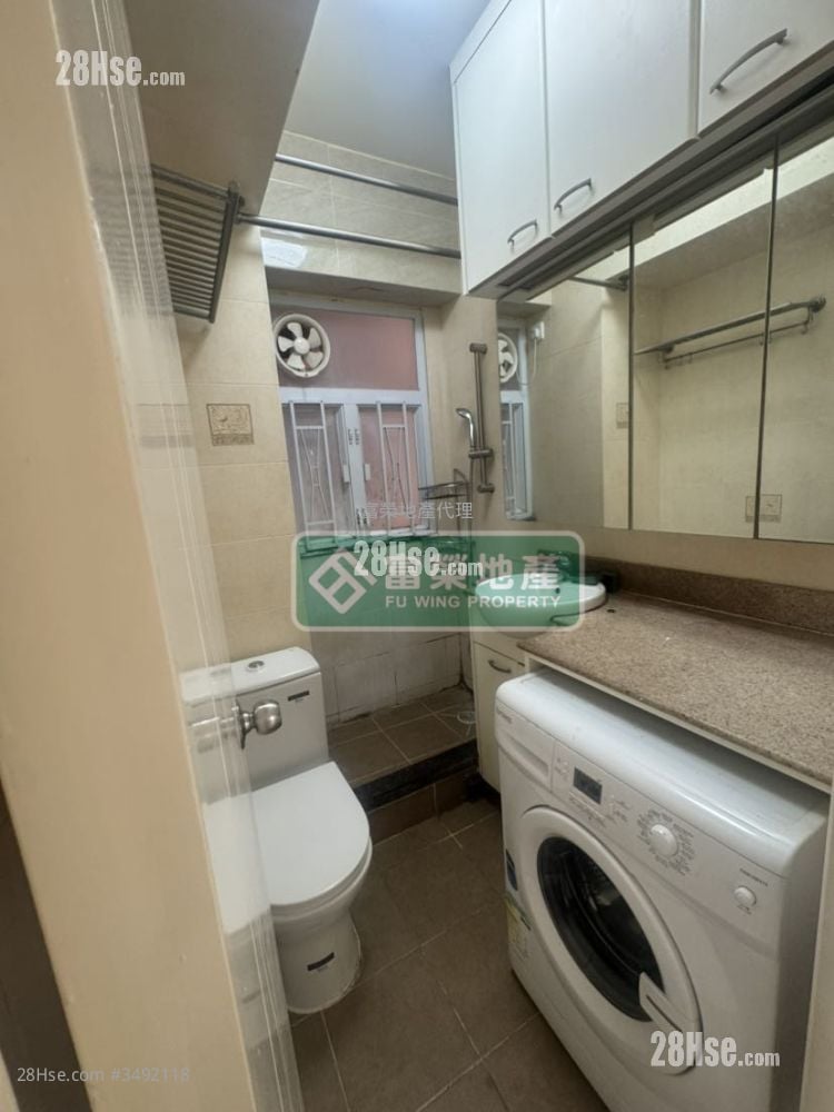 Oscar Court Sell 3 Bedrooms , 1 Bathroom 540 ft²