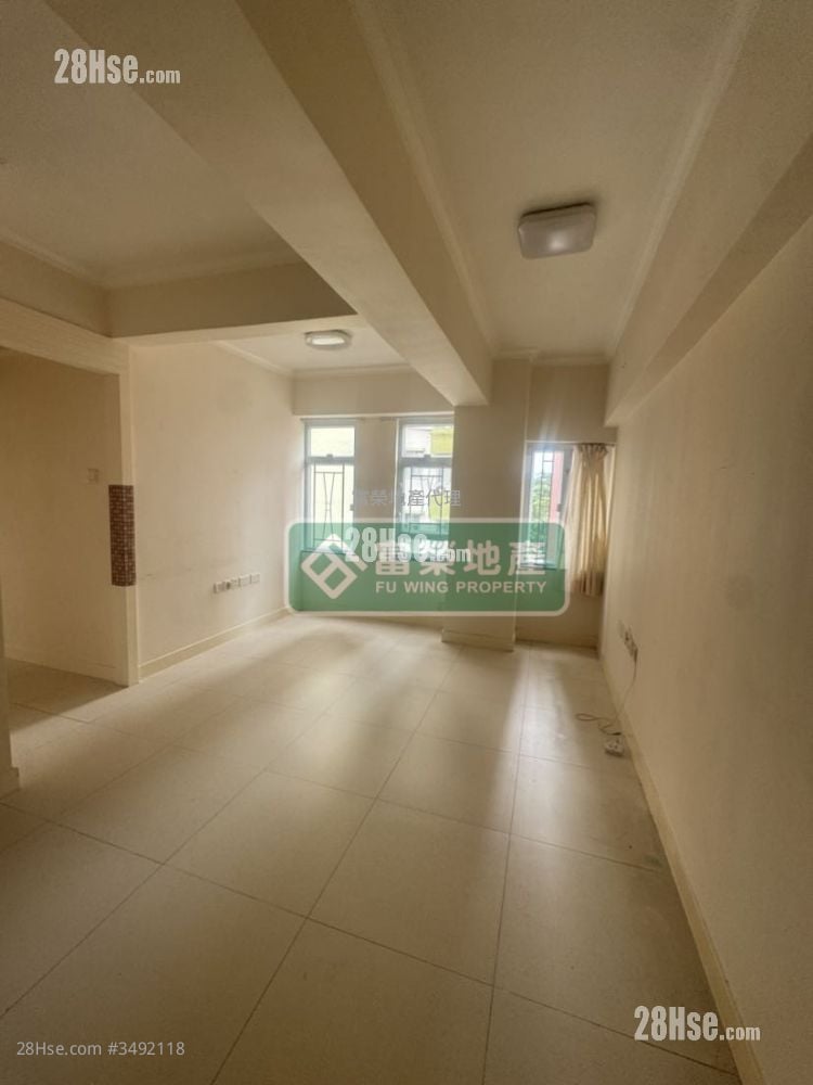 Oscar Court Sell 3 Bedrooms , 1 Bathroom 540 ft²