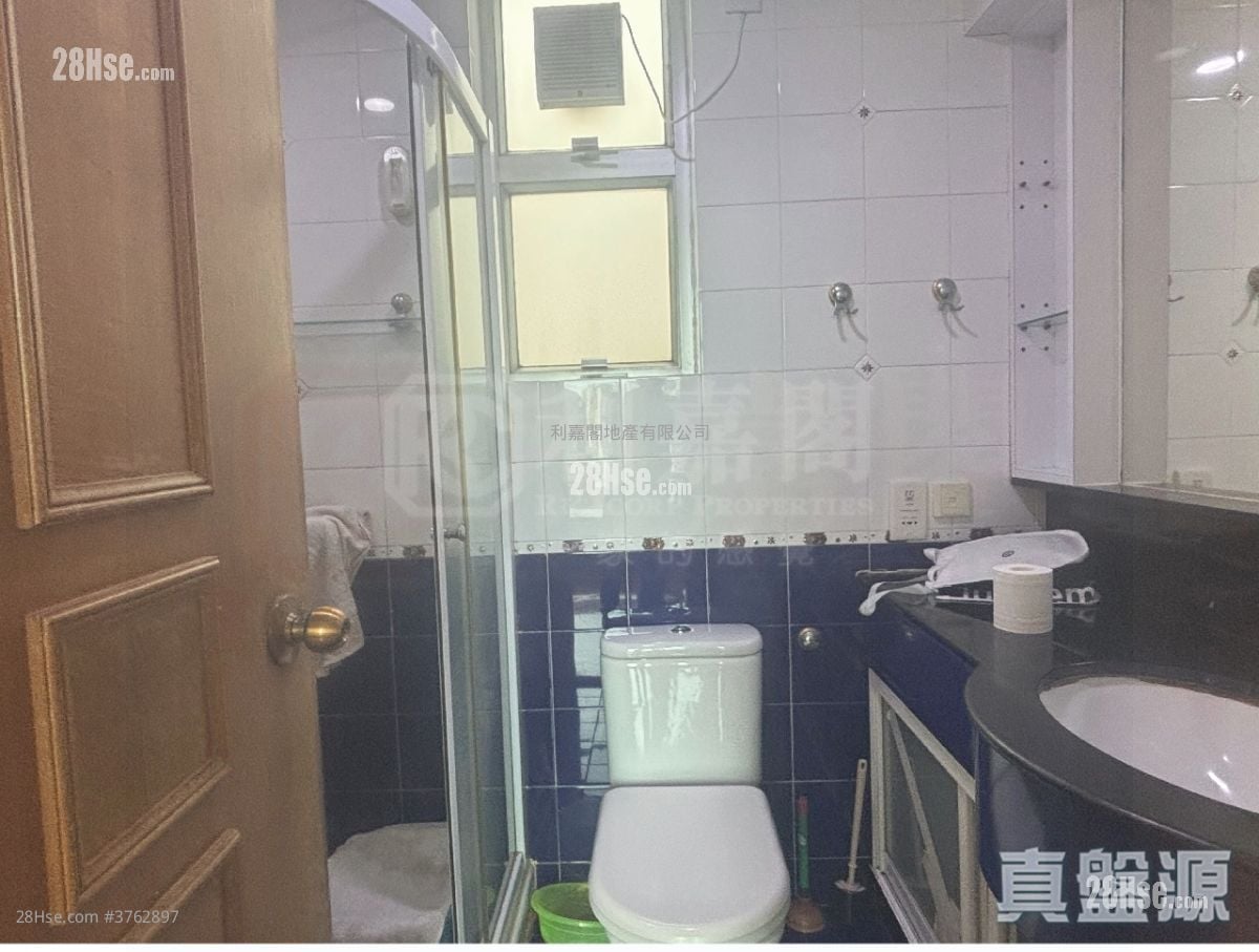 Harbour Heights Sell 2 Bedrooms , 1 Bathroom 620 ft²