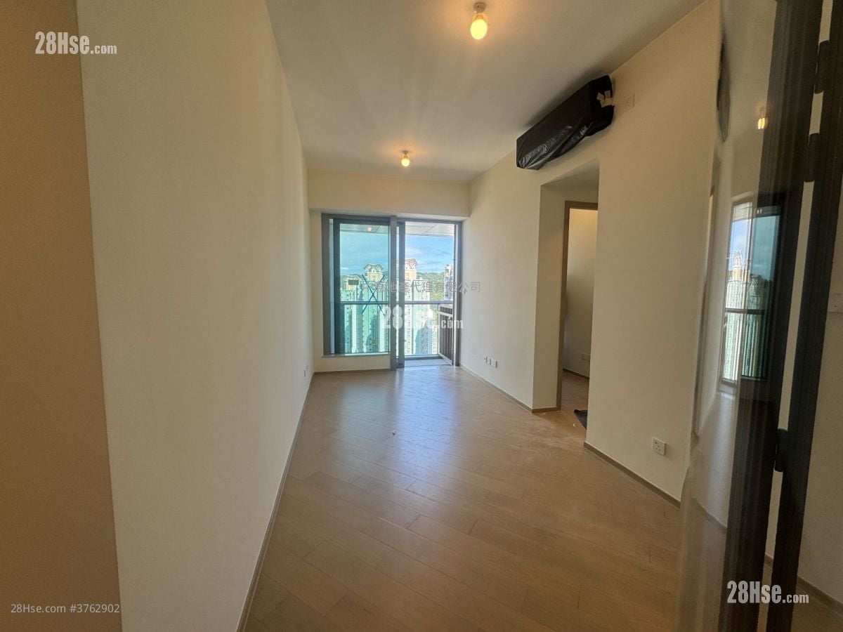 Villa Garda Iii Sell 2 Bedrooms , 1 Bathroom 572 ft²