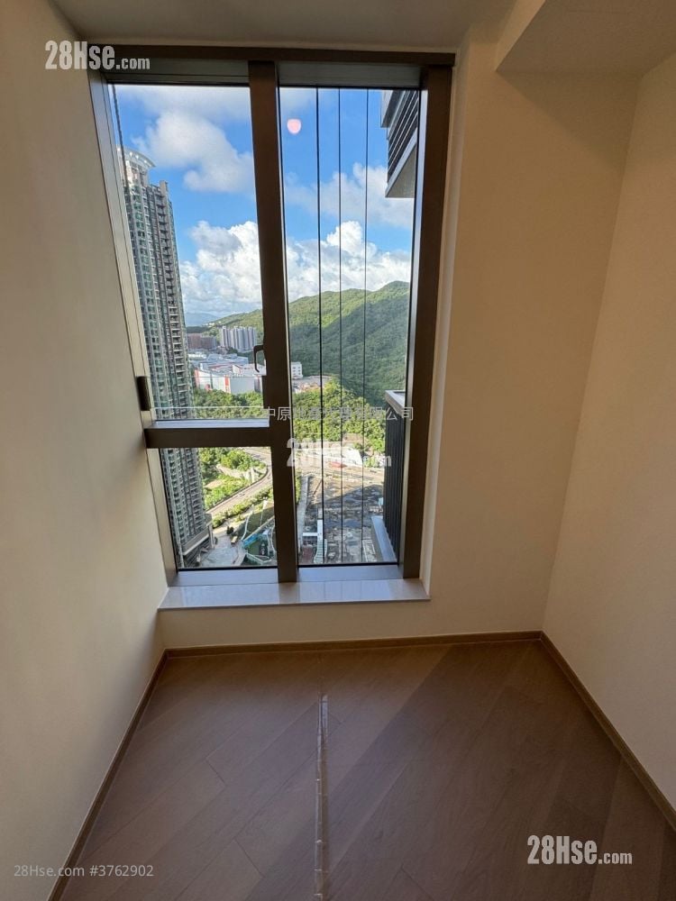 Villa Garda Iii Sell 2 Bedrooms , 1 Bathroom 572 ft²