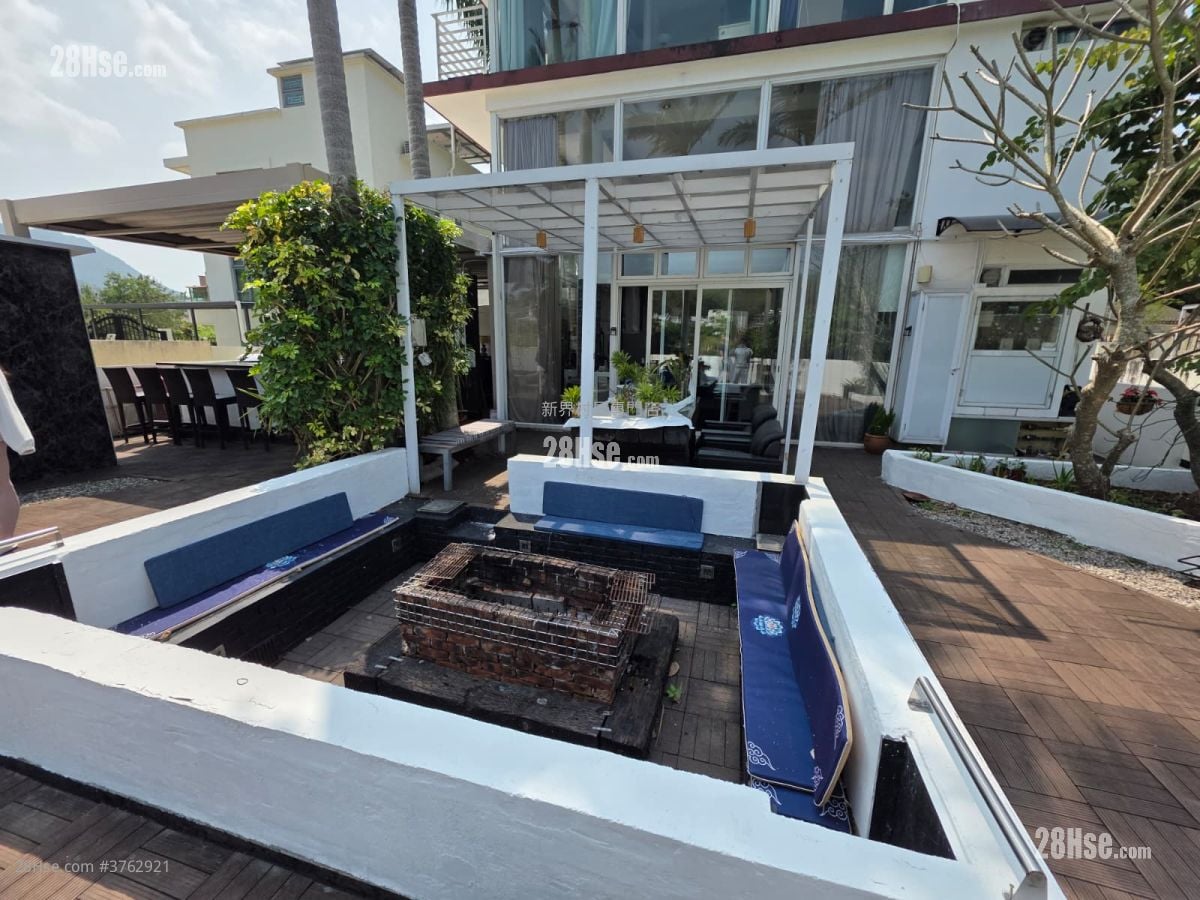 村屋 售盘 4 房 , 3 浴室 2,100 平方尺