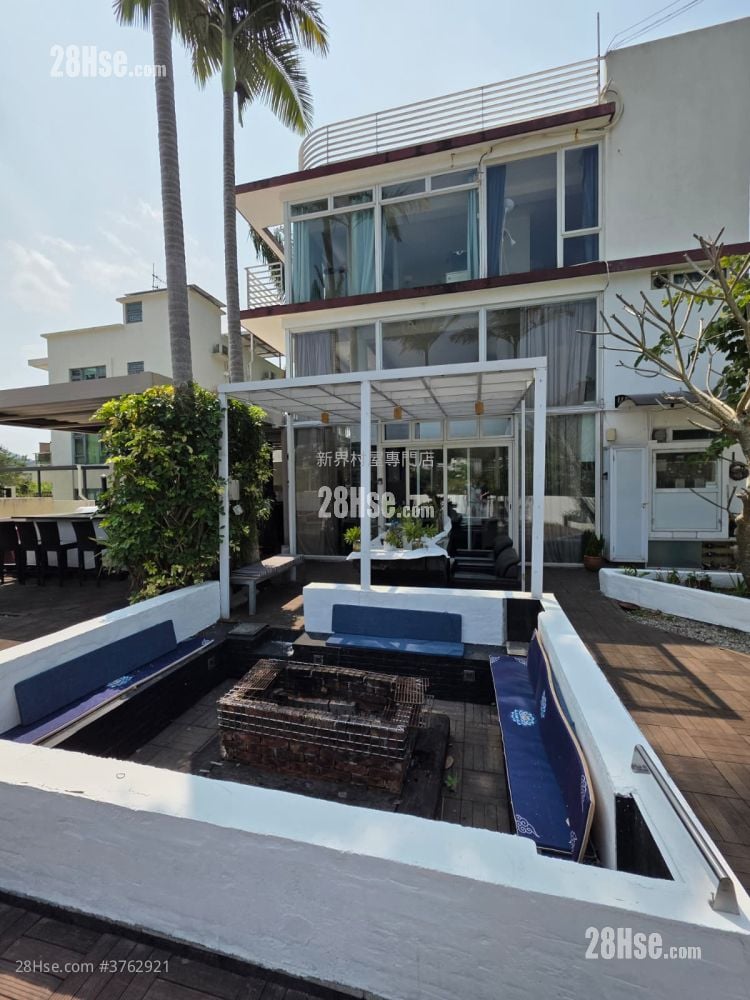 村屋 售盘 4 房 , 3 浴室 2,100 平方尺