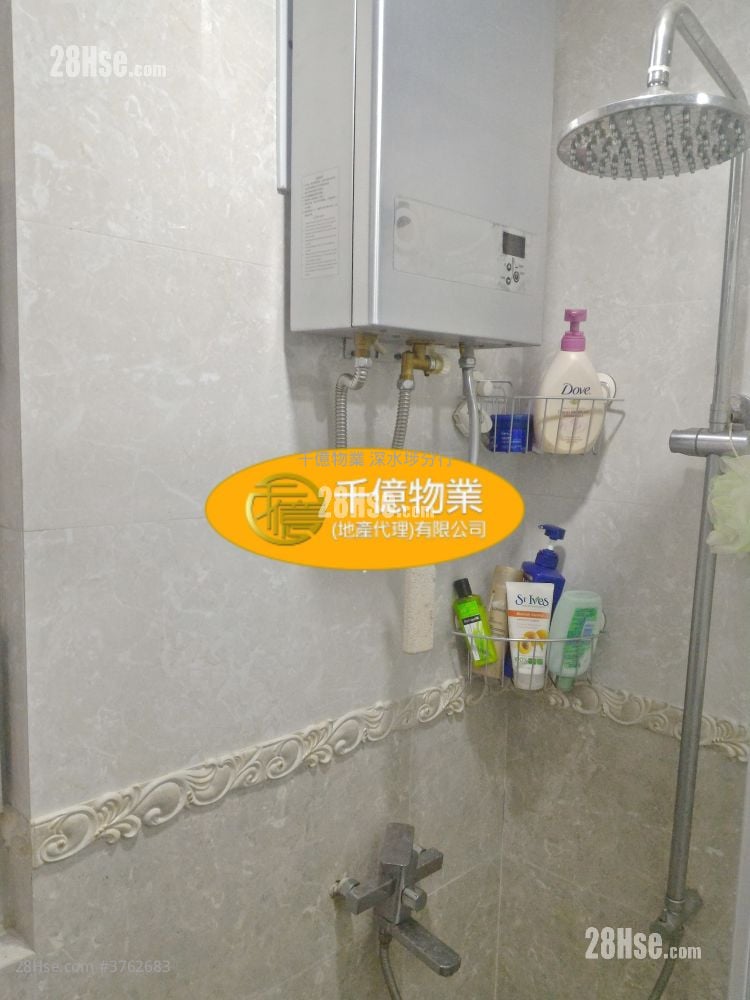 Golden Court Sell 2 Bedrooms , 1 Bathroom 329 ft²