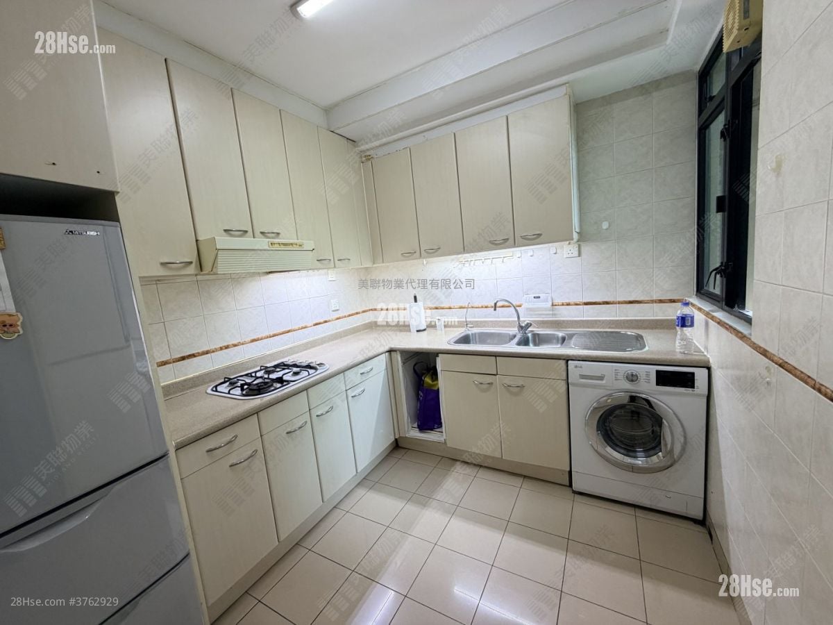 悠然山庄 售盘 3 房 , 3 浴室 914 平方尺