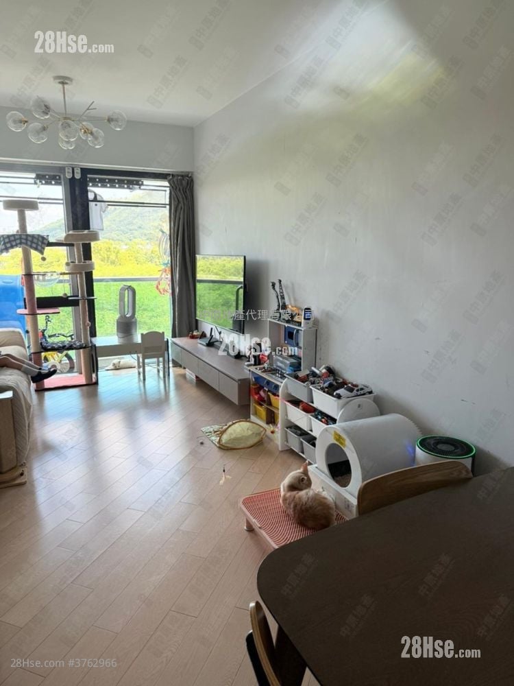 峻峦 售盘 3 房 714 平方尺