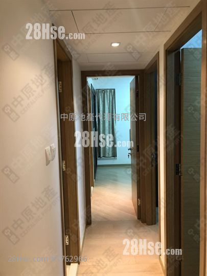 峻峦 售盘 3 房 714 平方尺