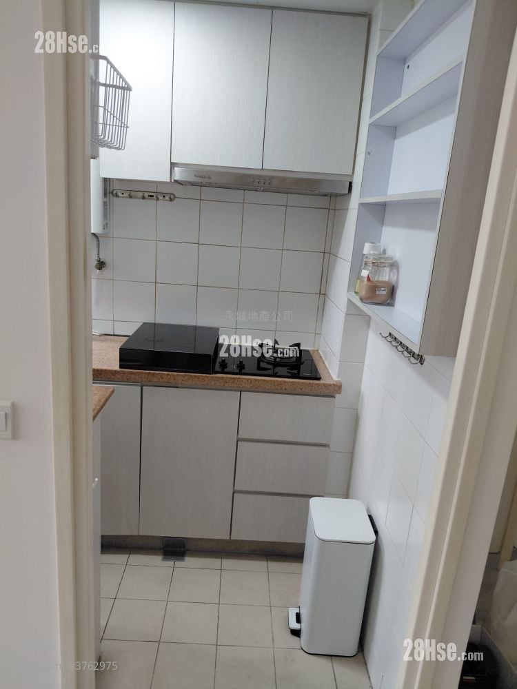 Lai Tsui Court Sell 1 Bathroom 287 ft²