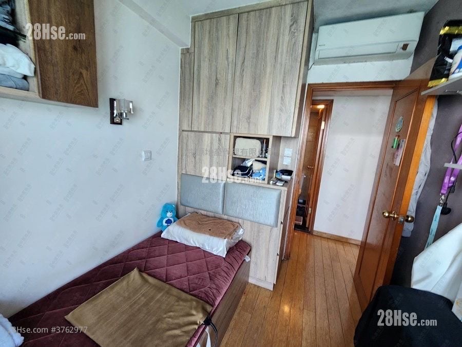 Island Resort Sell 3 Bedrooms , 2 Bathrooms 811 ft²