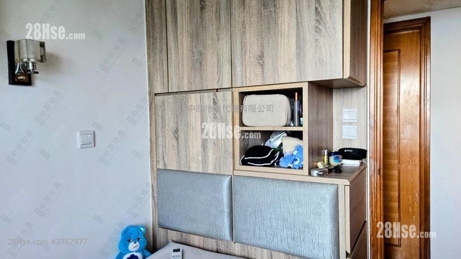 Island Resort Sell 3 Bedrooms , 2 Bathrooms 811 ft²