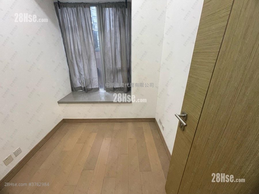 The Reach Sell 3 Bedrooms 659 ft²