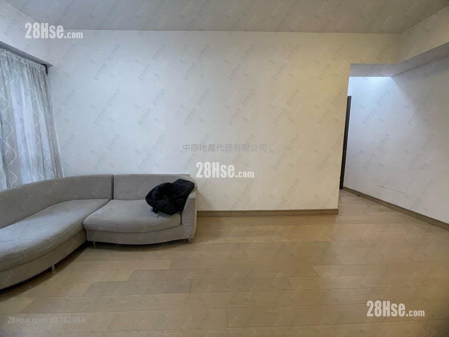 The Reach Sell 3 Bedrooms 659 ft²