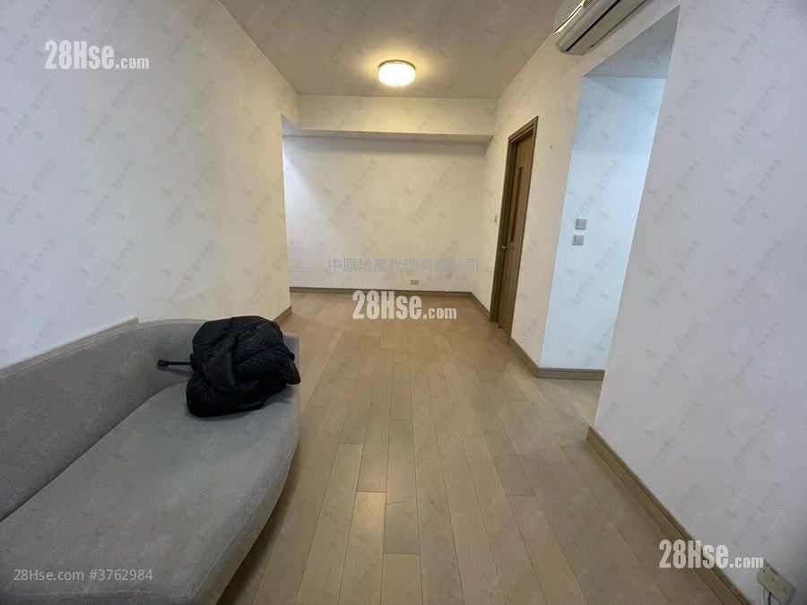 The Reach Sell 3 Bedrooms 659 ft²