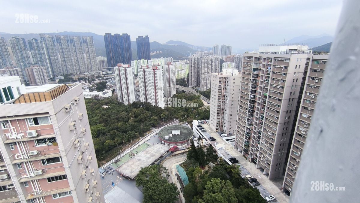 世界花園 售盤 4 房 , 2 浴室 1,800 平方呎