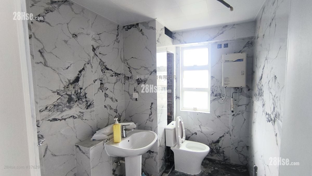 世界花園 售盤 4 房 , 2 浴室 1,800 平方呎