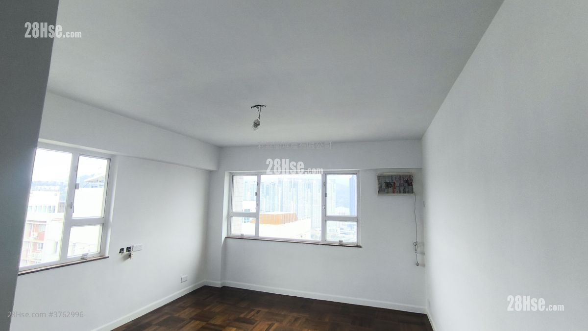 世界花園 售盤 4 房 , 2 浴室 1,800 平方呎