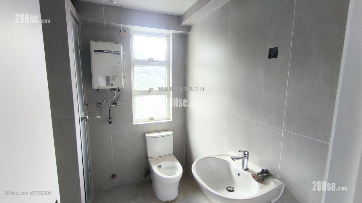 世界花園 售盤 4 房 , 2 浴室 1,800 平方呎