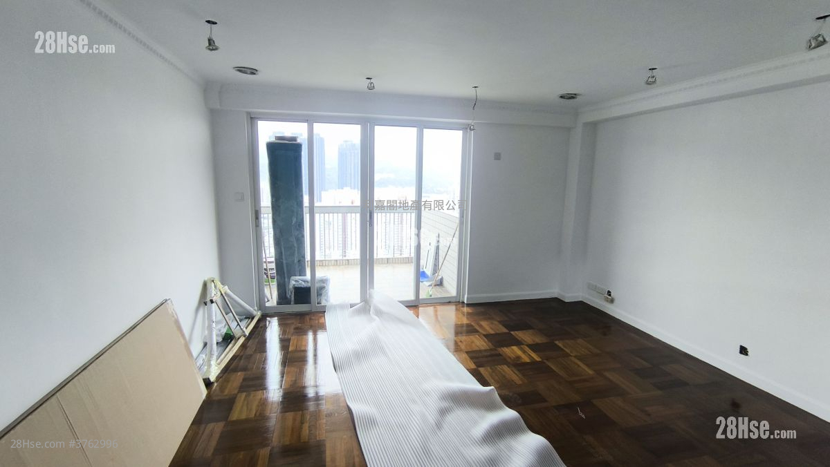 世界花園 售盤 4 房 , 2 浴室 1,800 平方呎