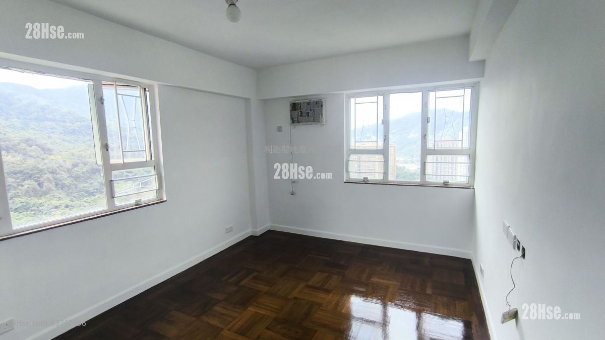 世界花園 售盤 4 房 , 2 浴室 1,800 平方呎