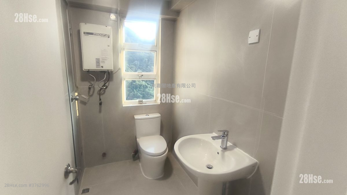 世界花園 售盤 4 房 , 2 浴室 1,800 平方呎