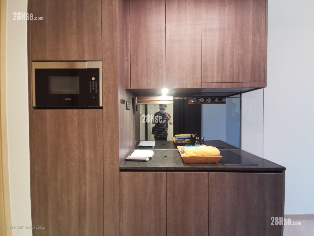 Novum West Rental Studio , 1 Bathroom 230 ft²