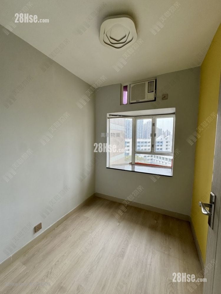 Waterside Plaza Sell 2 Bedrooms , 1 Bathroom 470 ft²