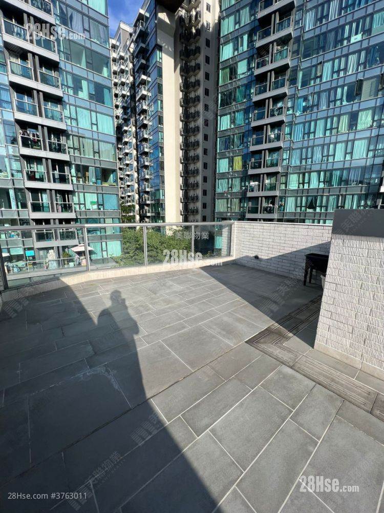 Le Pont Sell 5+ Bedrooms , 5+ Bathrooms 2,707 ft²